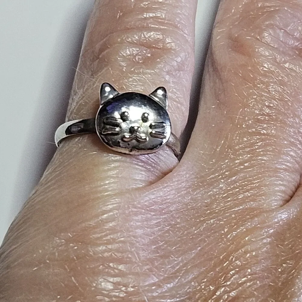 Silver Tone Kitty Cat Whisker Face Adjustable Ring Small